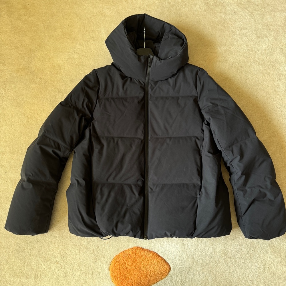 UNIQLO Seamless Down Black Puffer Jacket